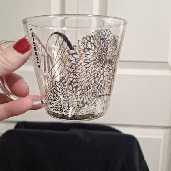 Starbucks 2019 Clear Glass Mug - Gold Floral Butterfly Design - Set Of 4 - Picture 9 of 13